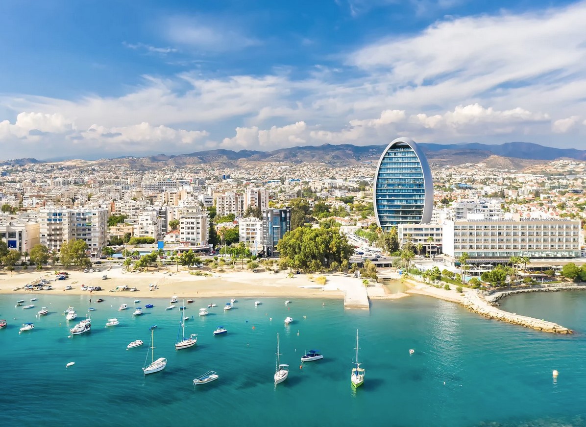 Limassol Revolut launches crypto hub in Limassol